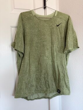 Nike Men's Green Golf T-Shirt